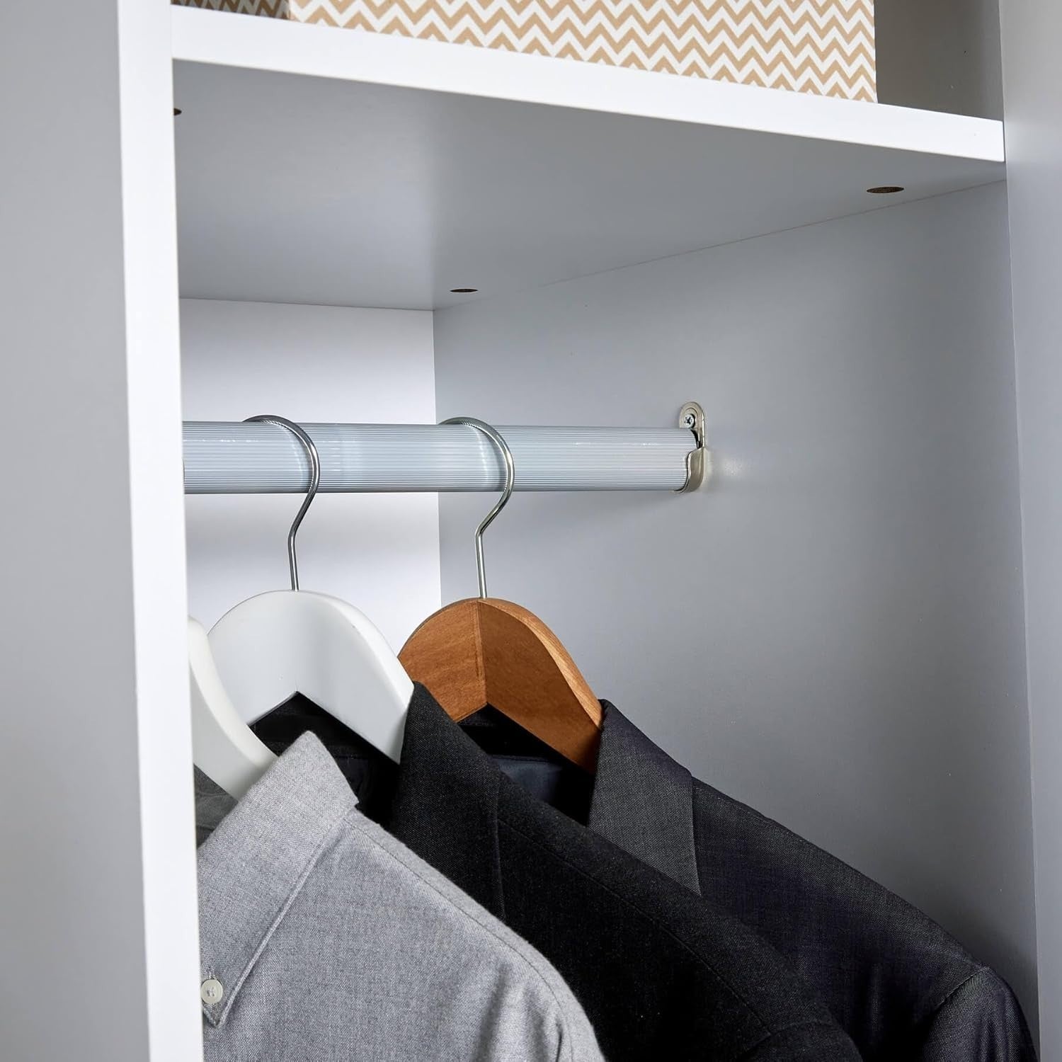 White Slim 1-Door Wardrobe with Rail & Shelf – Modern Compact Storage Unit