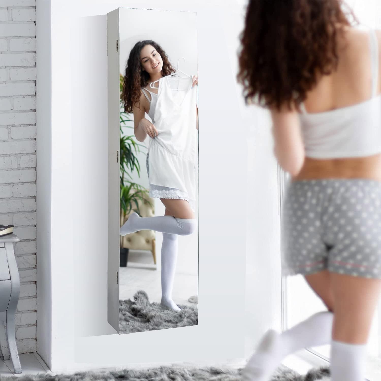 Wall Mounted Jewelry Cabinet LED Light Full Length Mirror Lockable Storage
