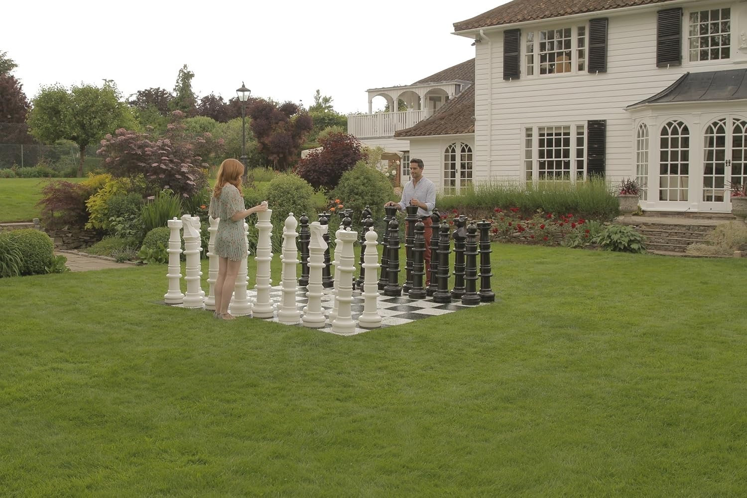 Giant 120cm Outdoor Chess Set | Jumbo Garden Pieces | Black & White Plastic