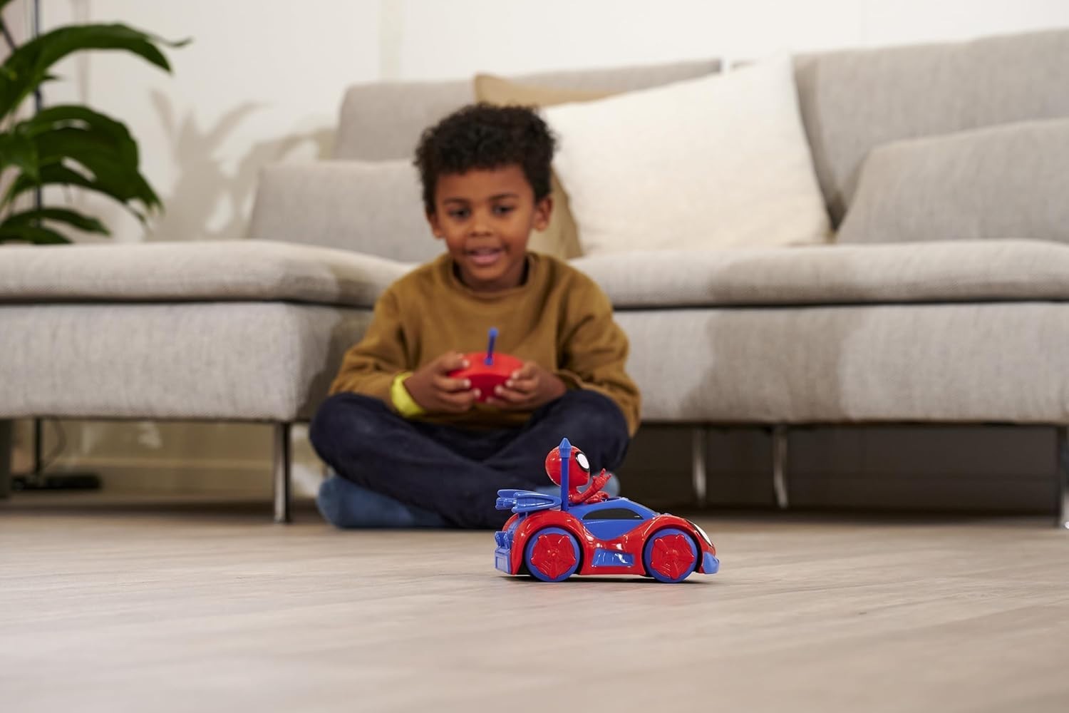 Marvel Spidey Web Crawler 1:24 RC Car – Remote Control Toy for Kids 3+