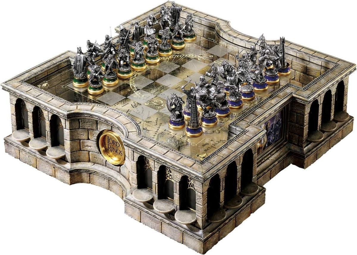 LOTR Collectible Chess Set – 32 Detailed Sculptures & Premium Display Board
