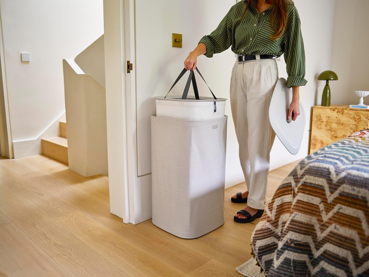 60L Laundry Basket with Lid Single Compartment Removable Tote Bag Ecru Modern