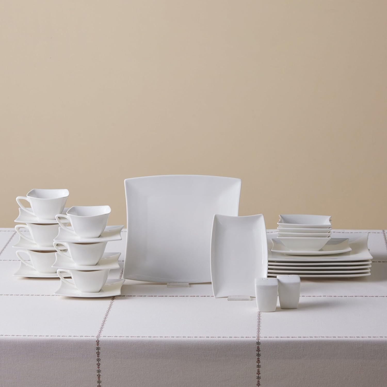 32 Piece White Porcelain Dinnerware Set Plates Cups Bowls Modern Tableware