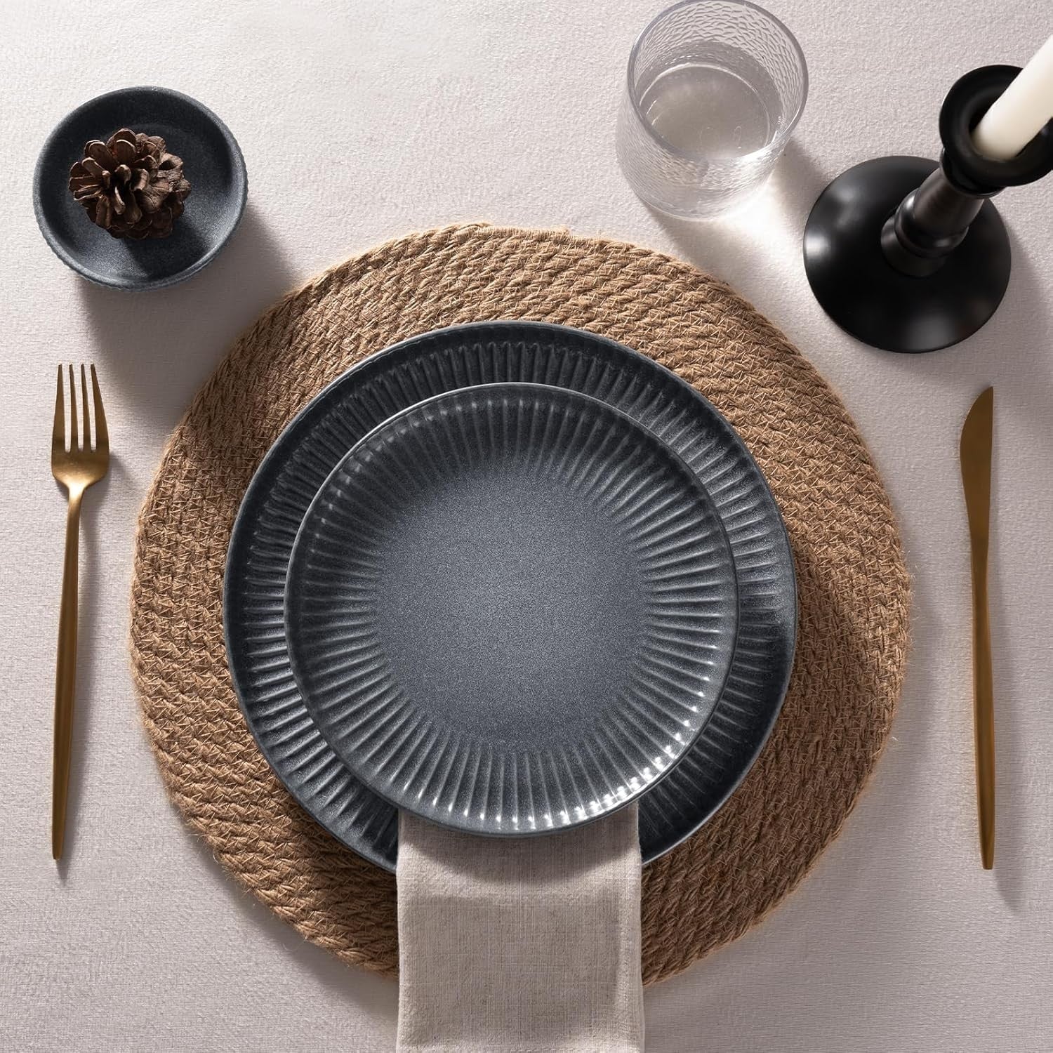 18 Piece Stoneware Dinner Set Plates Bowls Reactive Glaze Dishwasher Safe