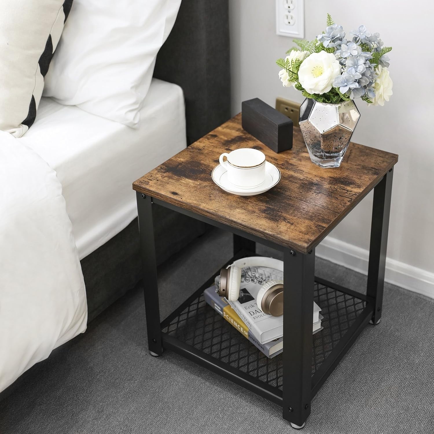 Industrial Side Table with Shelf, Sturdy Metal Frame, Rustic 45x55x55cm