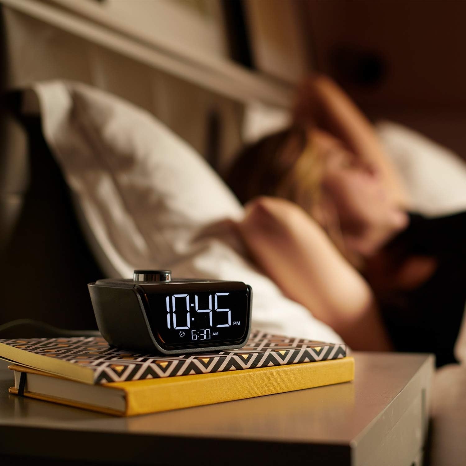 USB Charging Alarm Clock Black Digital Bedside Desk Clock Dual USB Ports