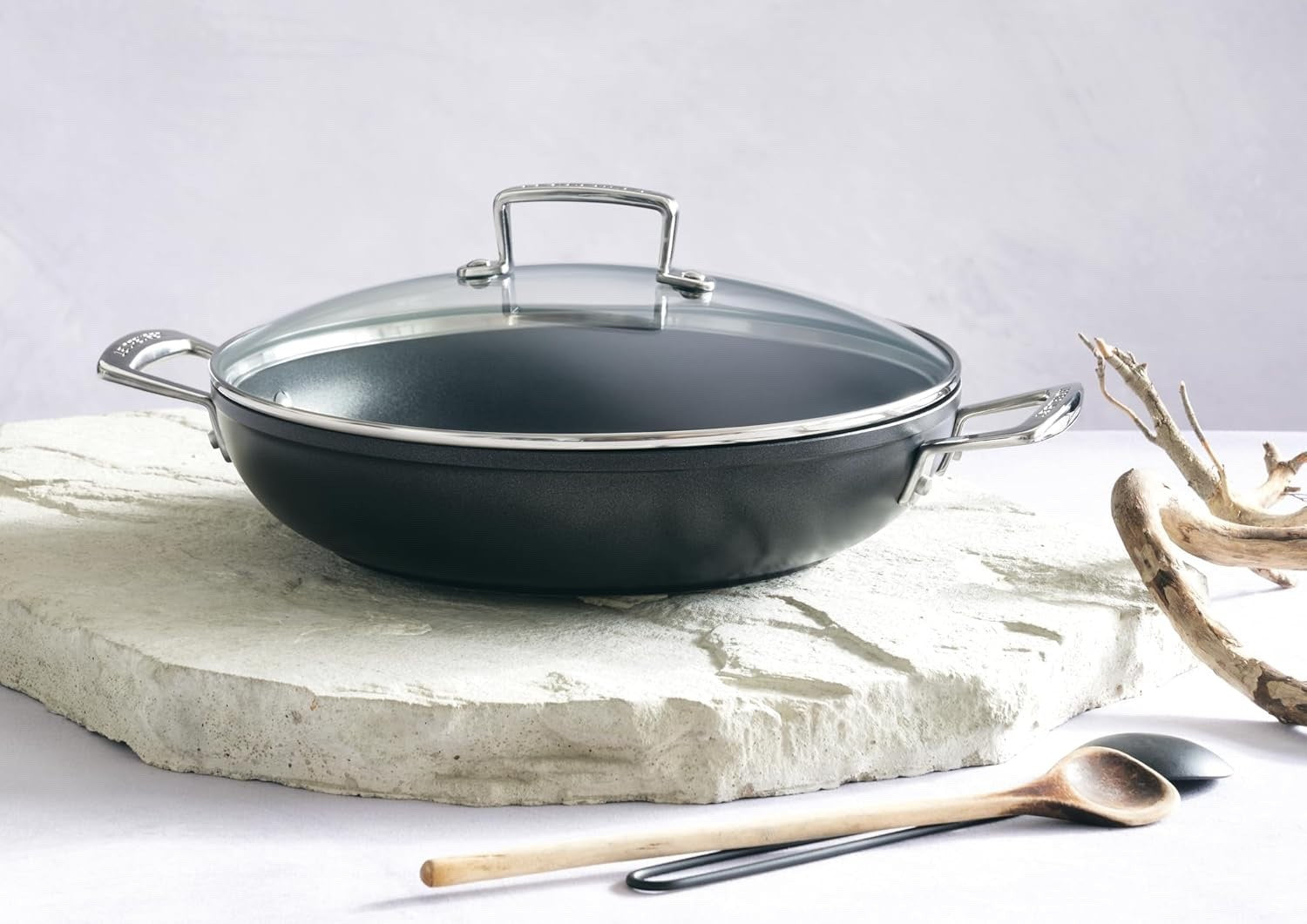 28cm Toughened Non Stick Casserole with Glass Lid – Oven & Induction Safe
