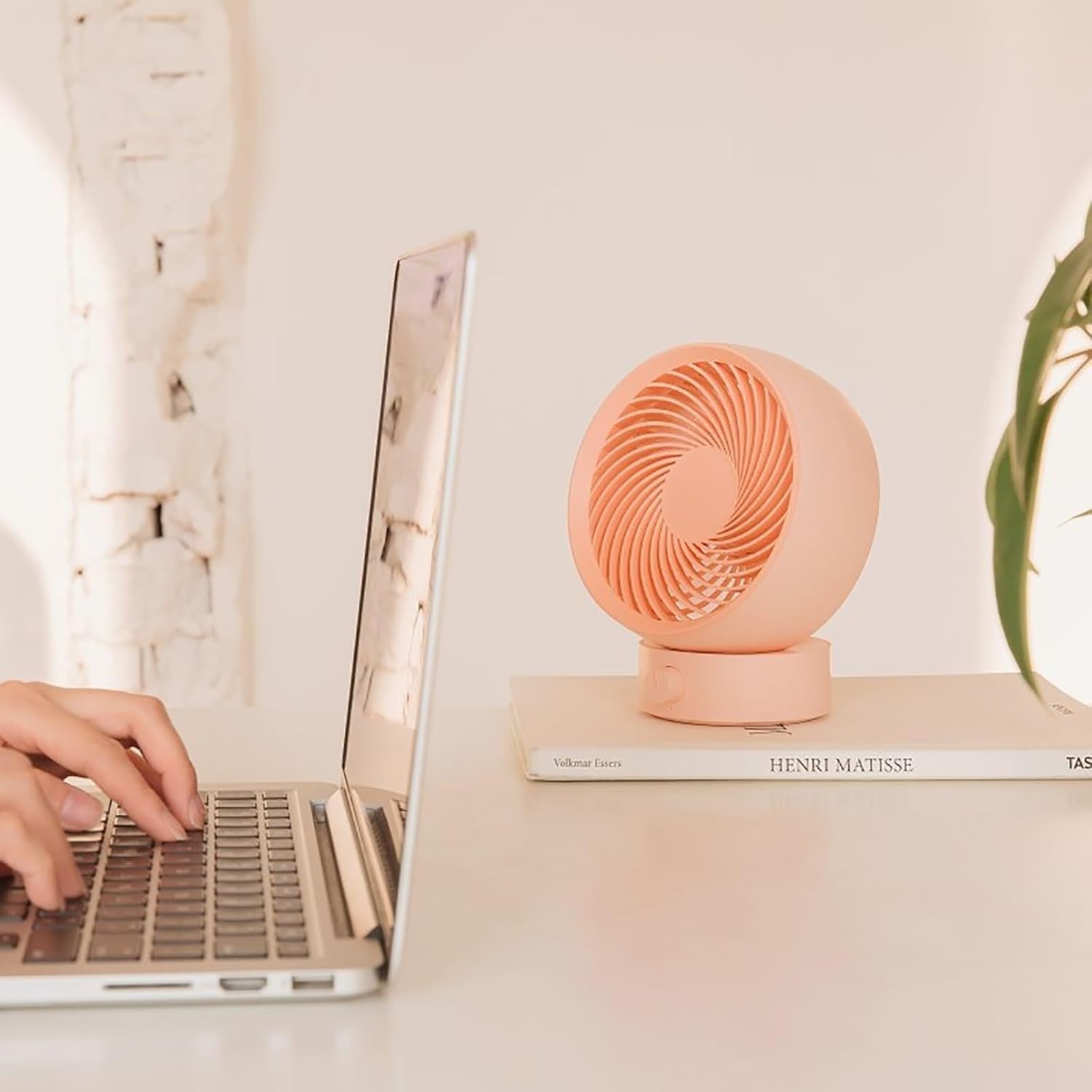 Ultra Quiet Small Fan with Stepless Speed Control - Portable Desk Fan Pink
