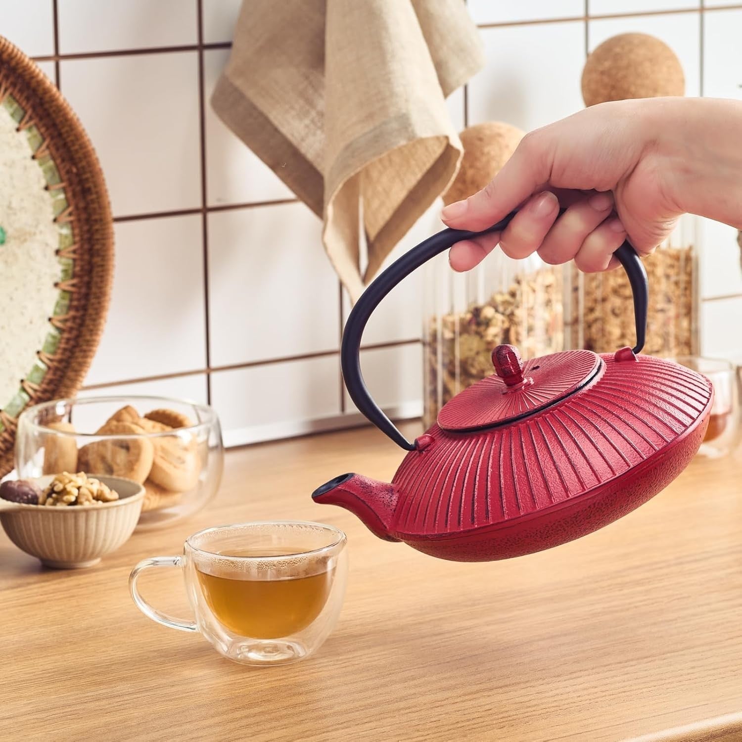 Cast Iron Teapot 800ml Tea Pot with Infuser Japanese Style Red Black