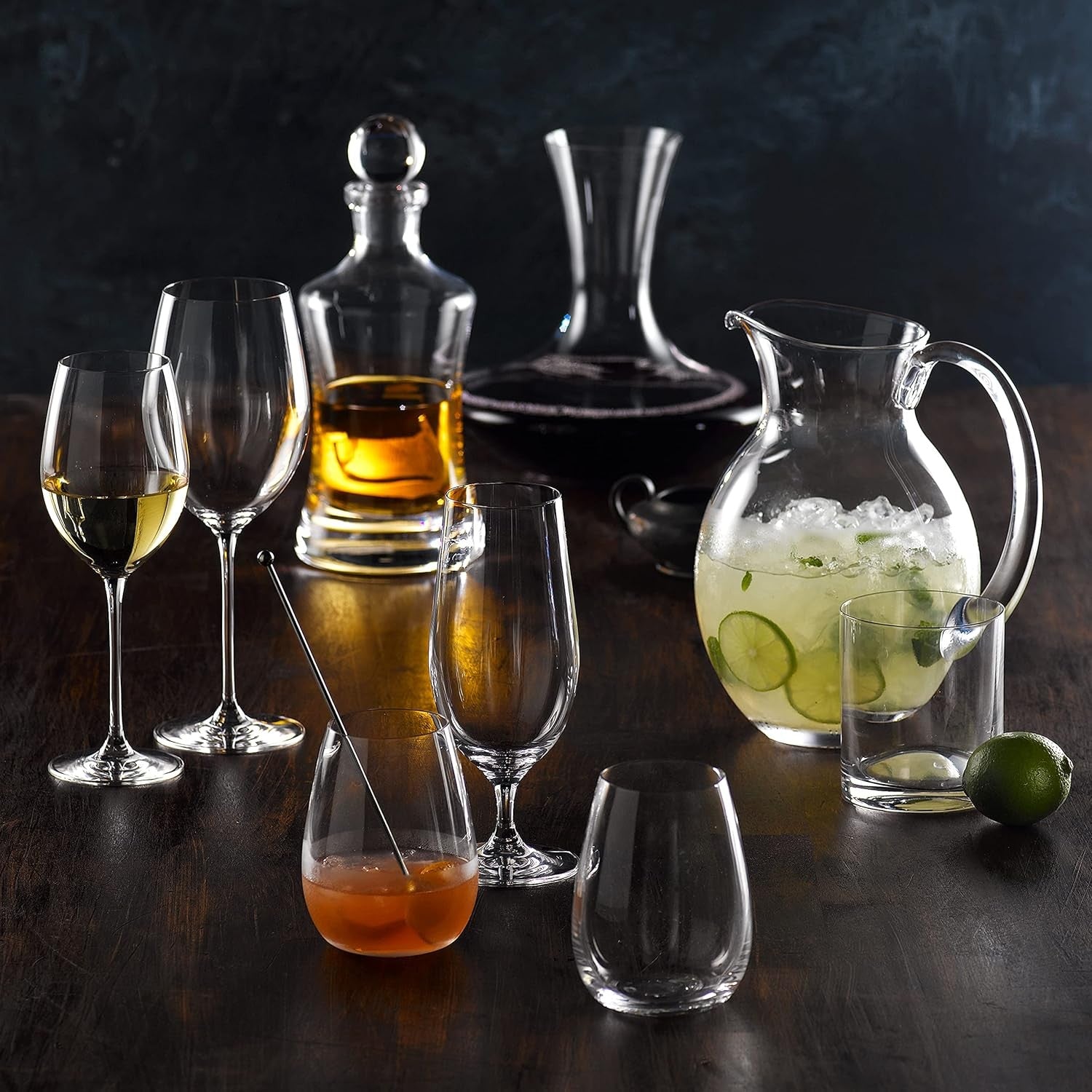 Luxury Crystal Water Pitcher 1.5L – Elegant Curved Jug with Easy Pour Spout