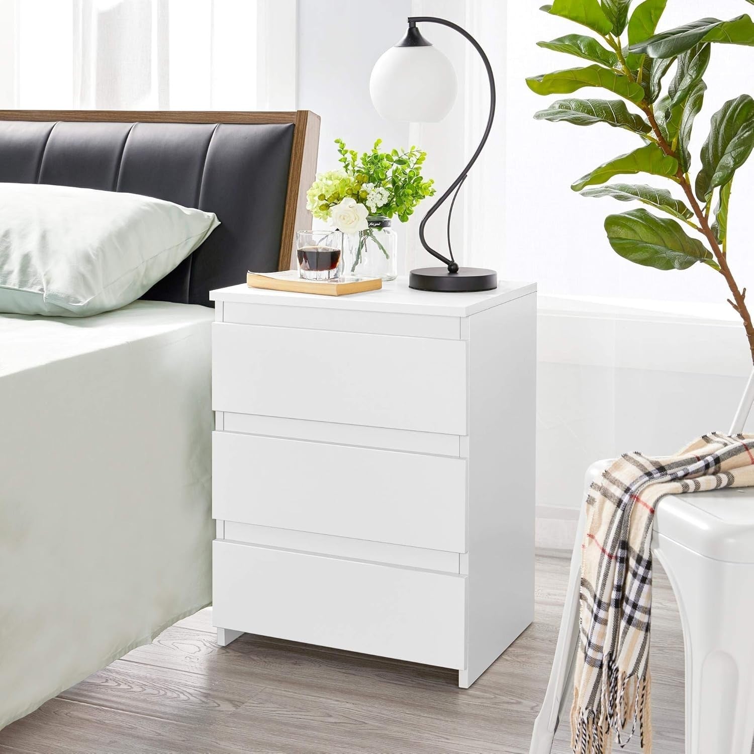 Set of 2 White Bedside Tables with Drawers Modern Wooden Nightstands Bedroom