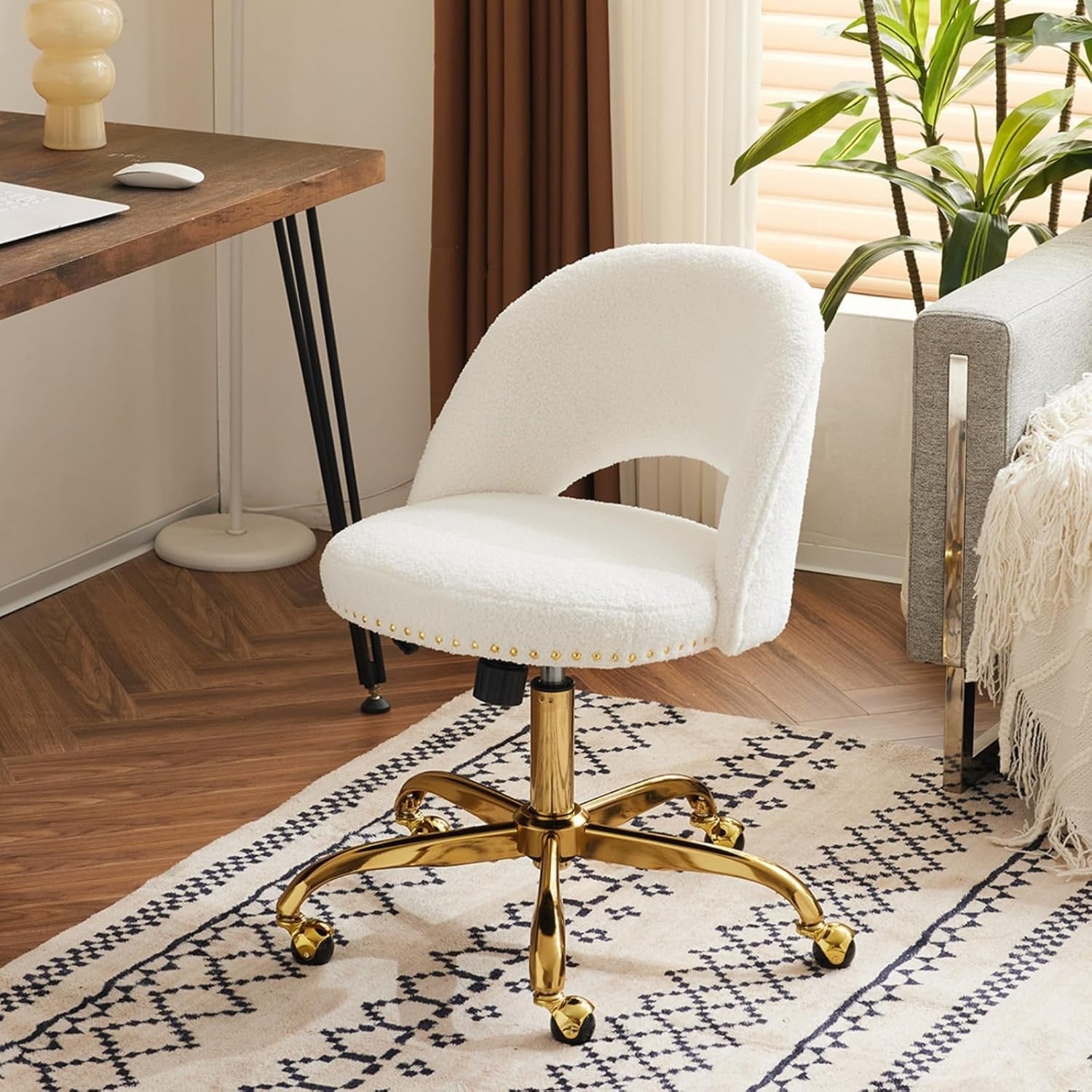 White Teddy Swivel Vanity Chair – Adjustable Height Desk Chair for Bedroom