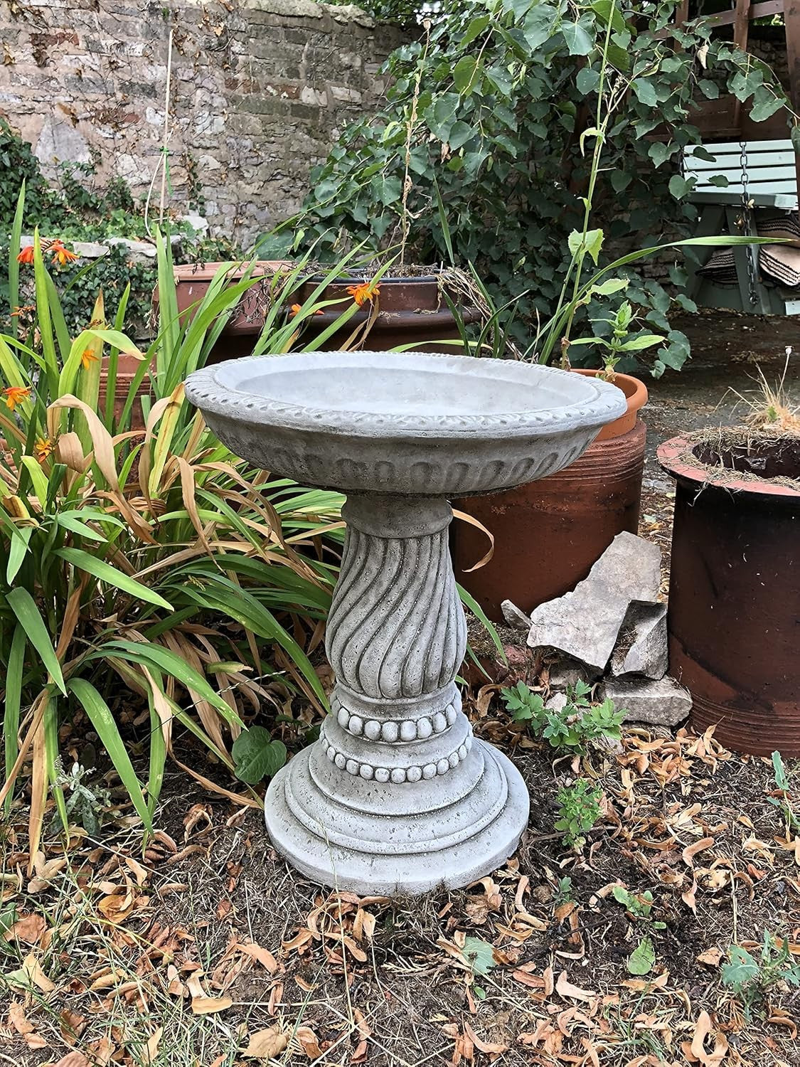 Concrete Stone Bird Bath Outdoor Garden Ornament Twist Base Heavy
