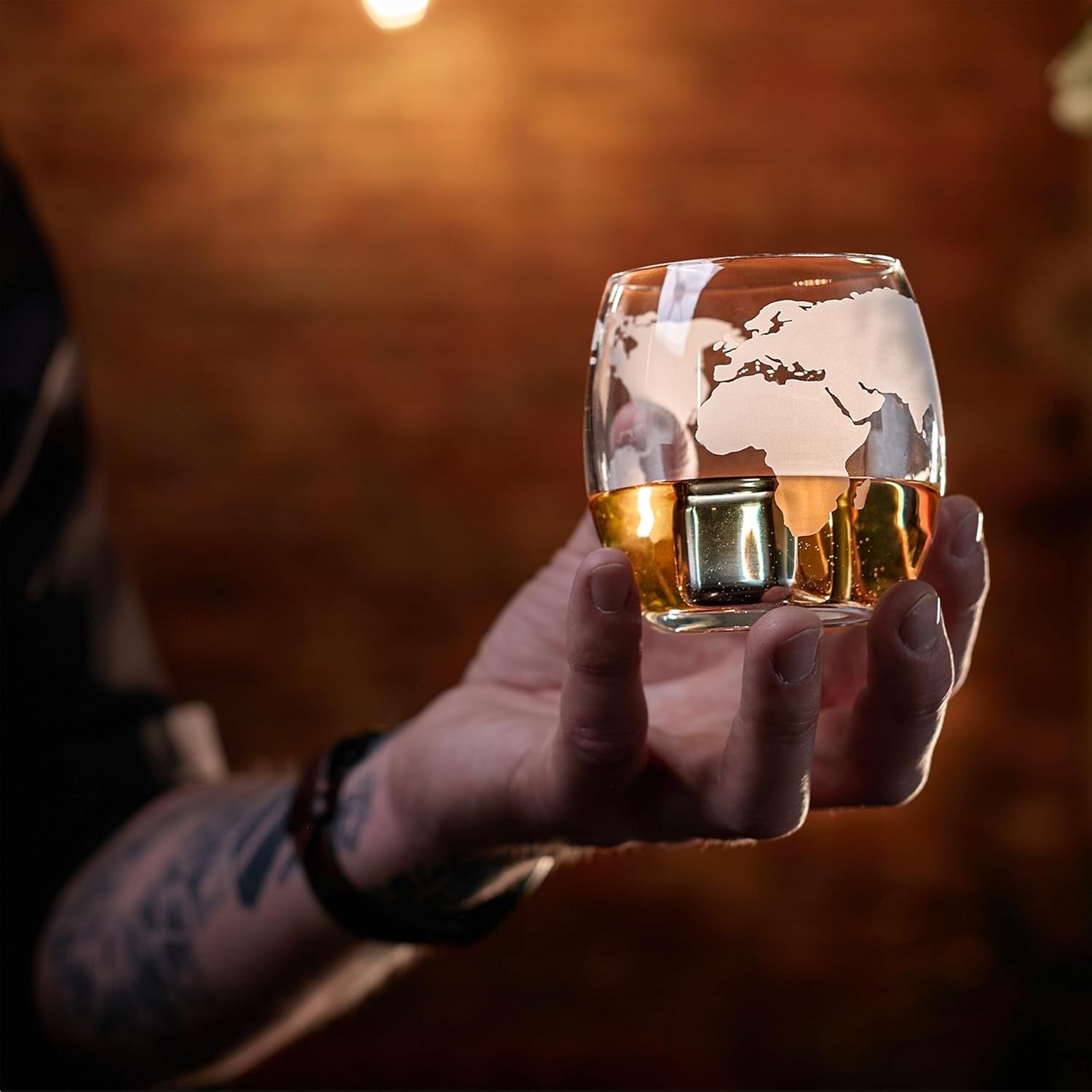 900ml Globe Whiskey Decanter Set with Glasses Stones Tongs Luxury Gift Men