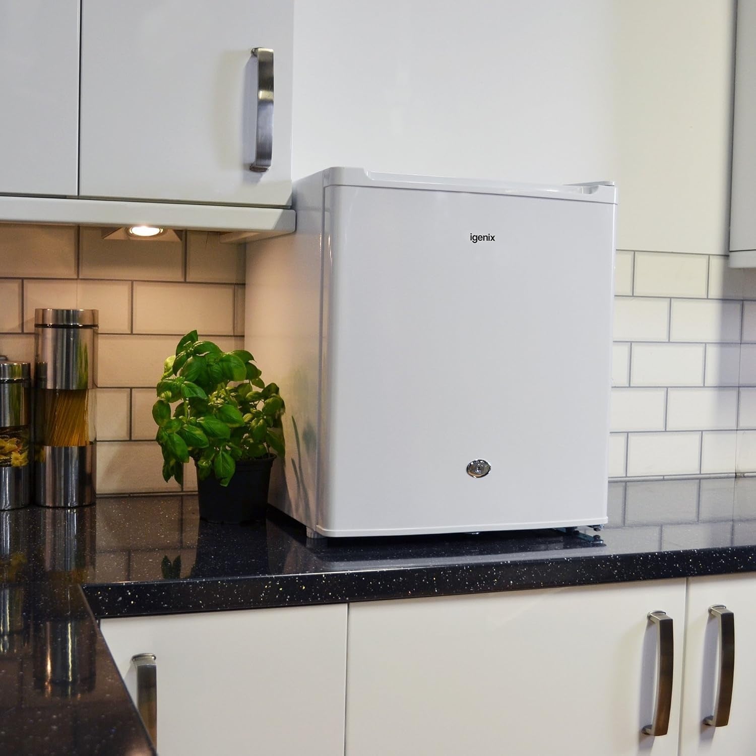 41L Table Top Fridge Lockable Reversible Ice Compartment White