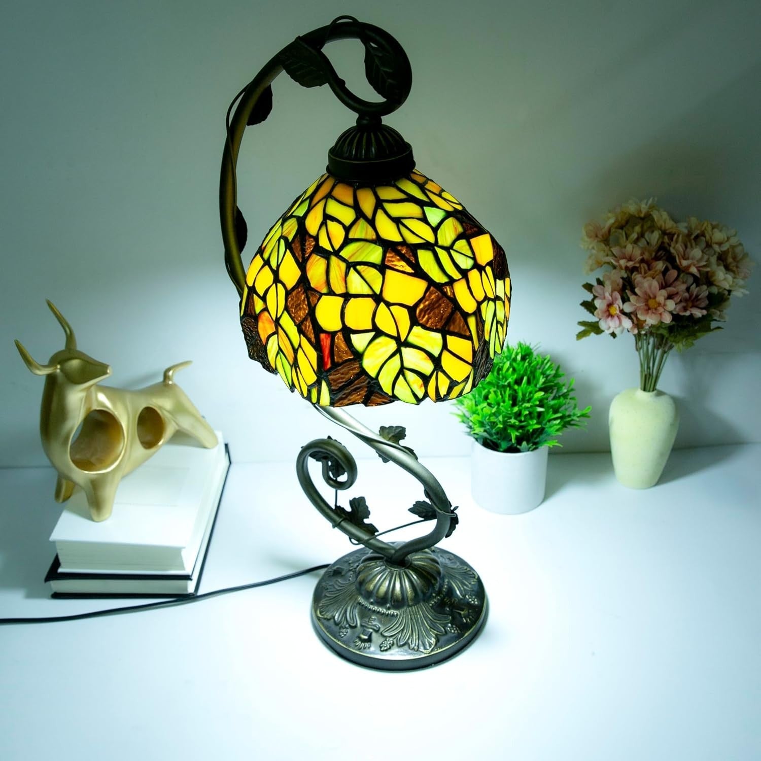 Stained Glass Table Lamp Remote Control Dimmable 3 Color Temp 22x19x52cm