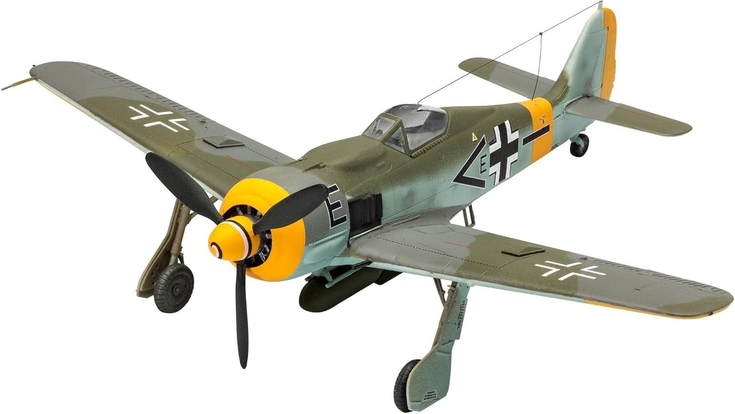 Fw190 F-8 1:72 WWII German Fighter Model Kit – Rotating Prop, Retracts