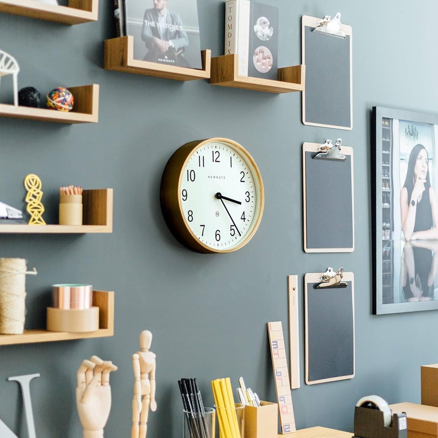30cm Retro Silent Wall Clock Gold | Mid-Century Metal Analogue Decor