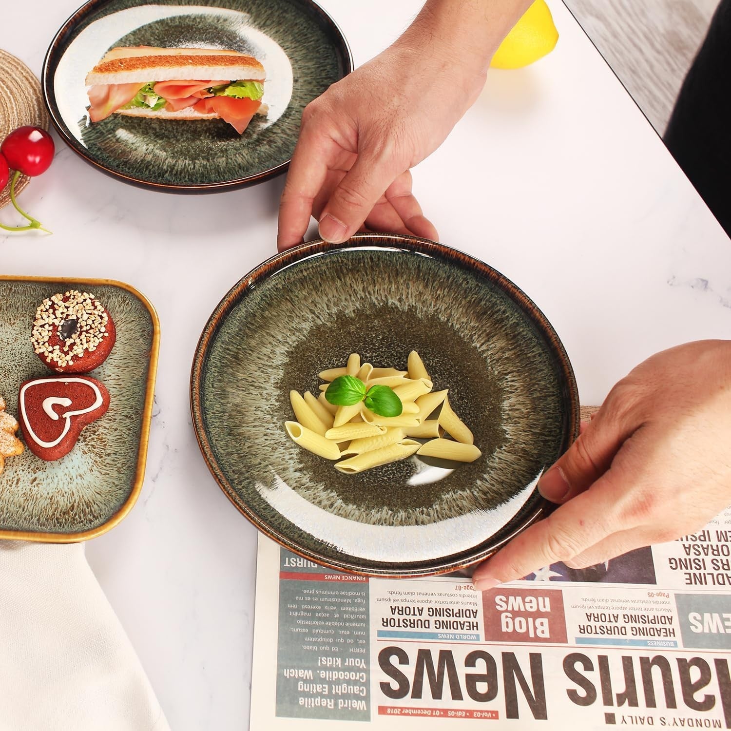 Ceramic Dinner Plates Set of 4 25.5cm Round Scratch Resistant Dishwasher Safe