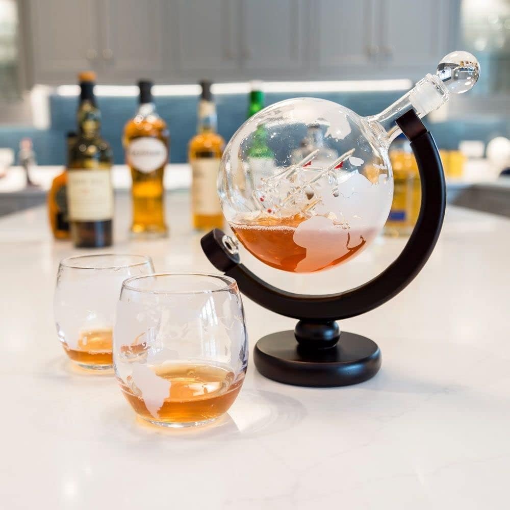 Globe Whisky Decanter Set with Tumblers | 1L Nautical Design Gift Set
