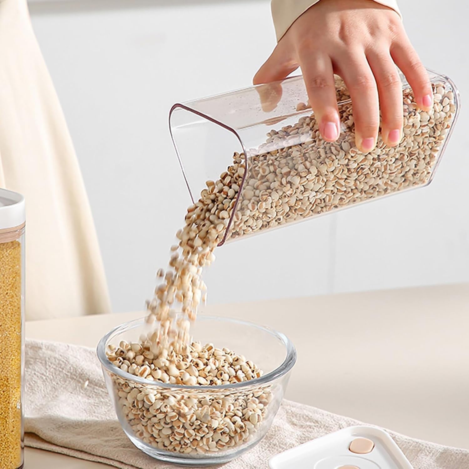 6 Grid Rotating Grain Dispenser Vacuum Sealed Rice Storage Container