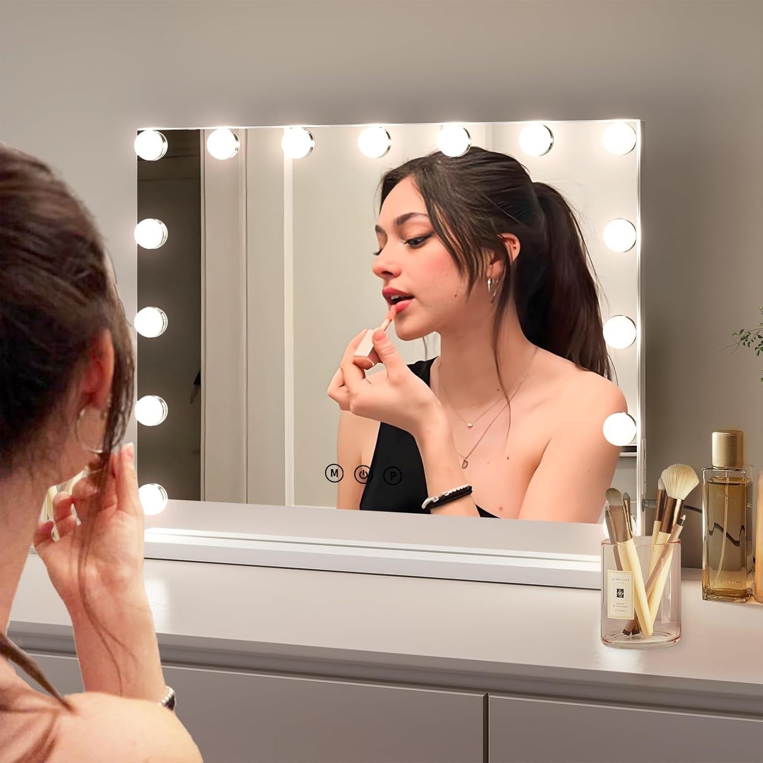 Hollywood Vanity Mirror with 15 Lights, Touchscreen, Dimmable, USB