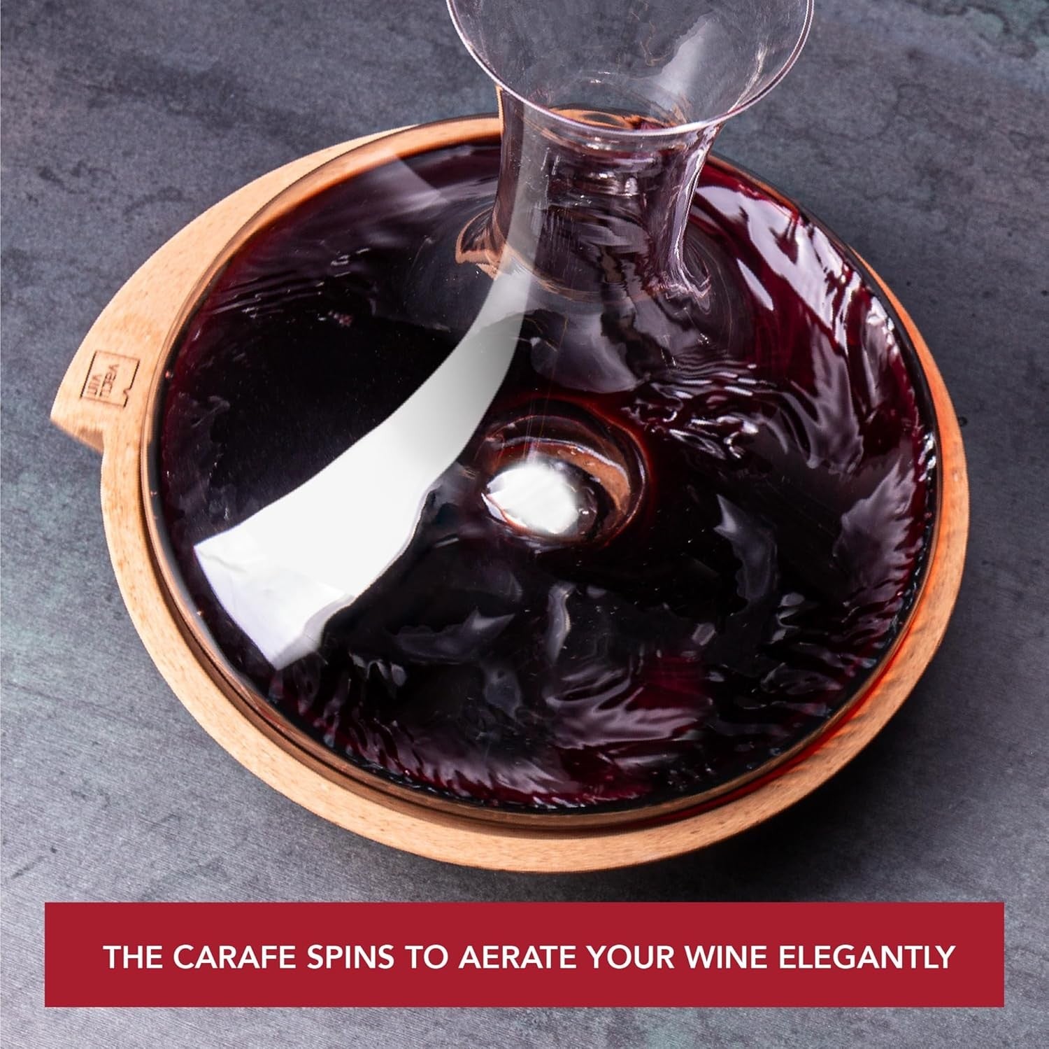 Swirling Wine Decanter with Cork Base Luxury Aerator Glass Carafe 1L