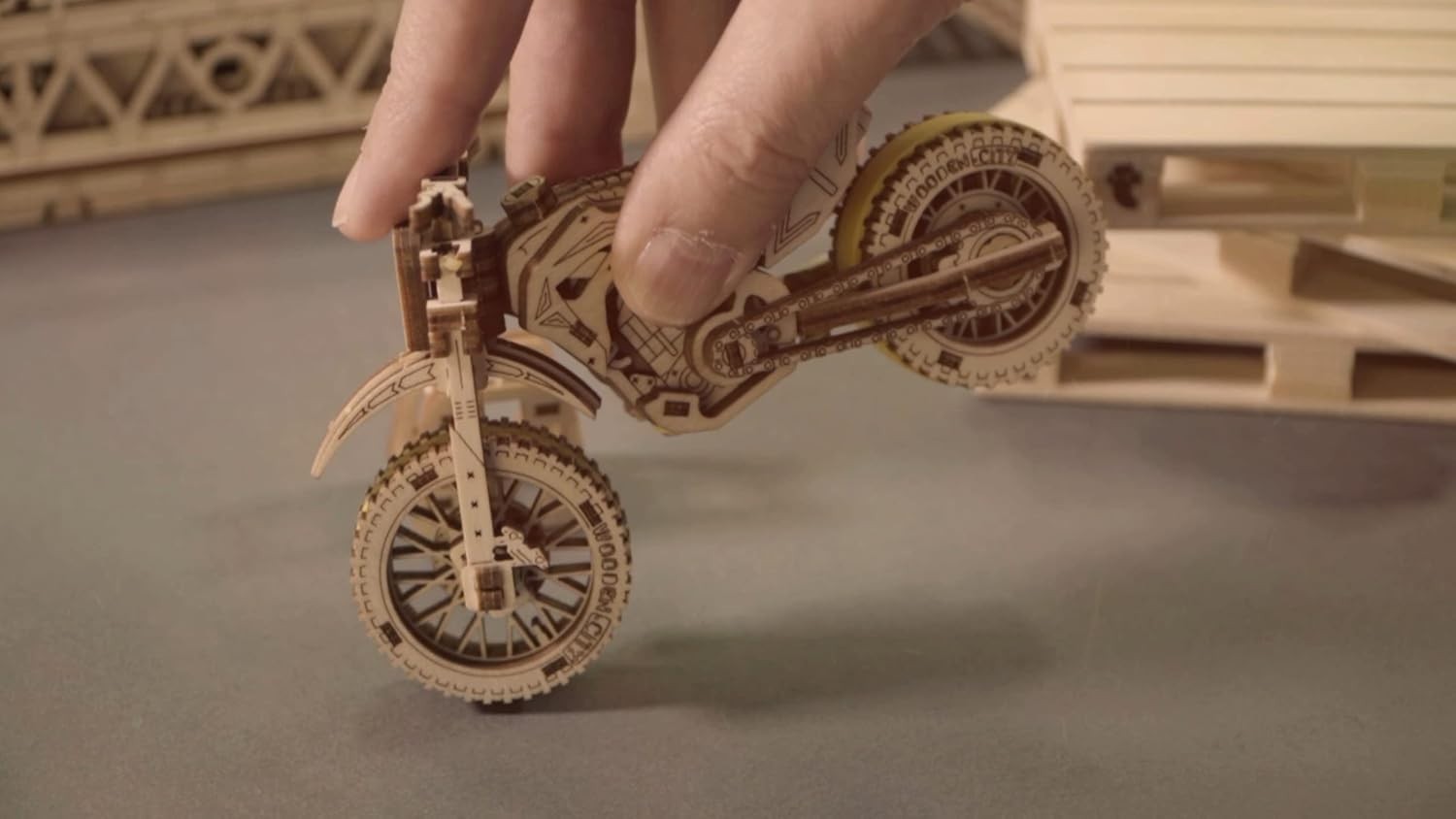 3D Wooden Motorbike Puzzle Kit 1:15 Model Gift for Adults & Teens