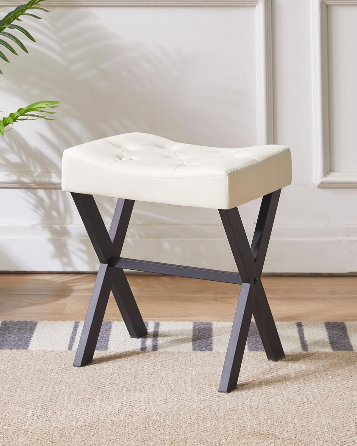 U-Shaped PU Vanity Stool with X-Leg – Modern Makeup Seat for Bedroom