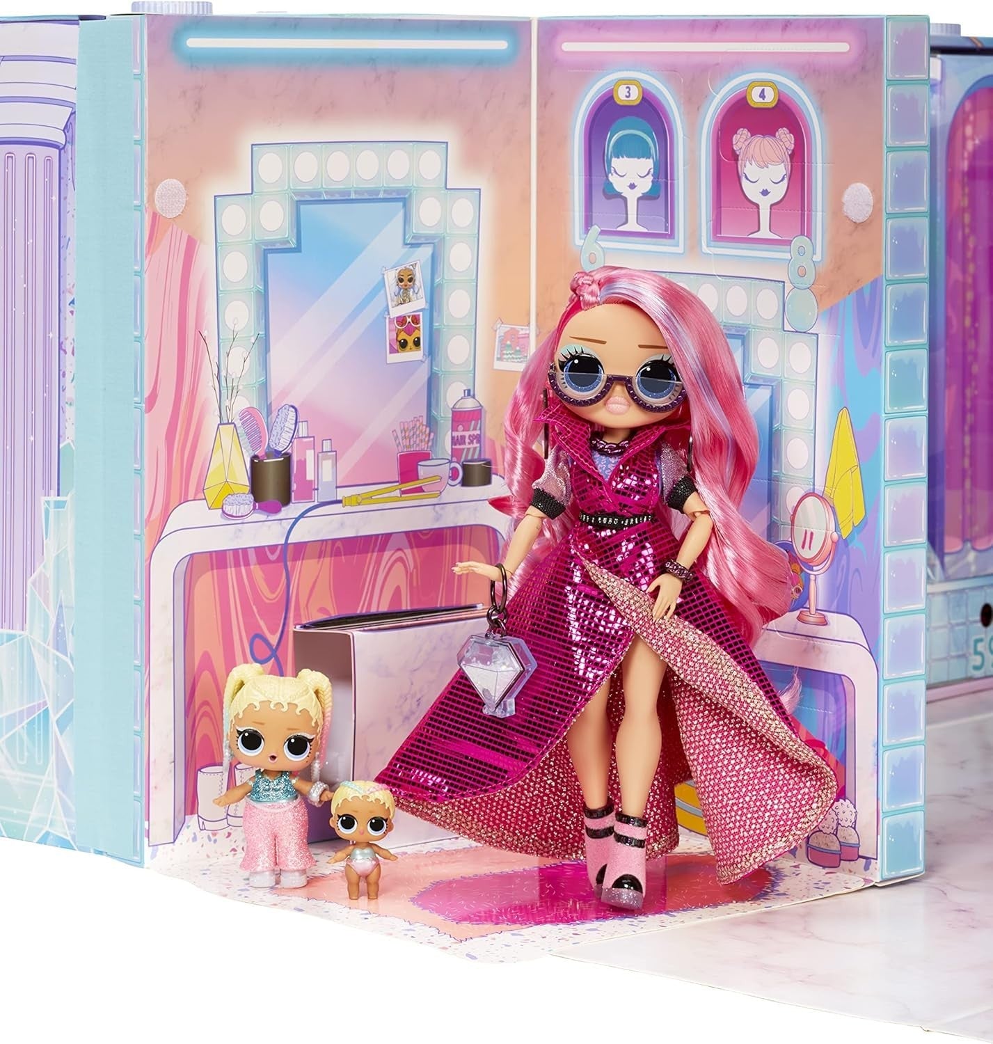 Fashion Show Mega Runway Playset 12 Dolls 80 Surprises 4in1