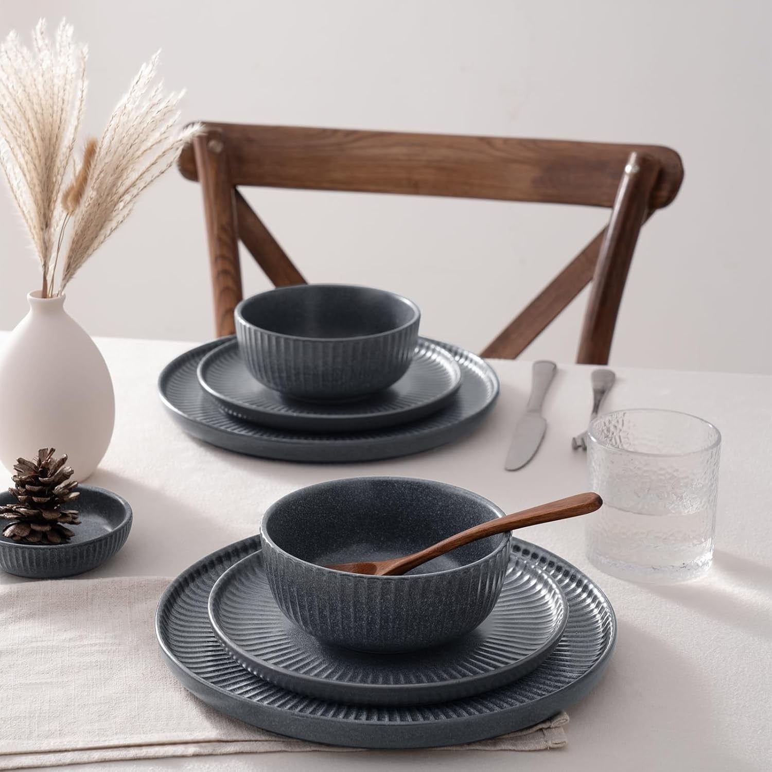 18 Piece Stoneware Dinner Set Plates Bowls Reactive Glaze Dishwasher Safe