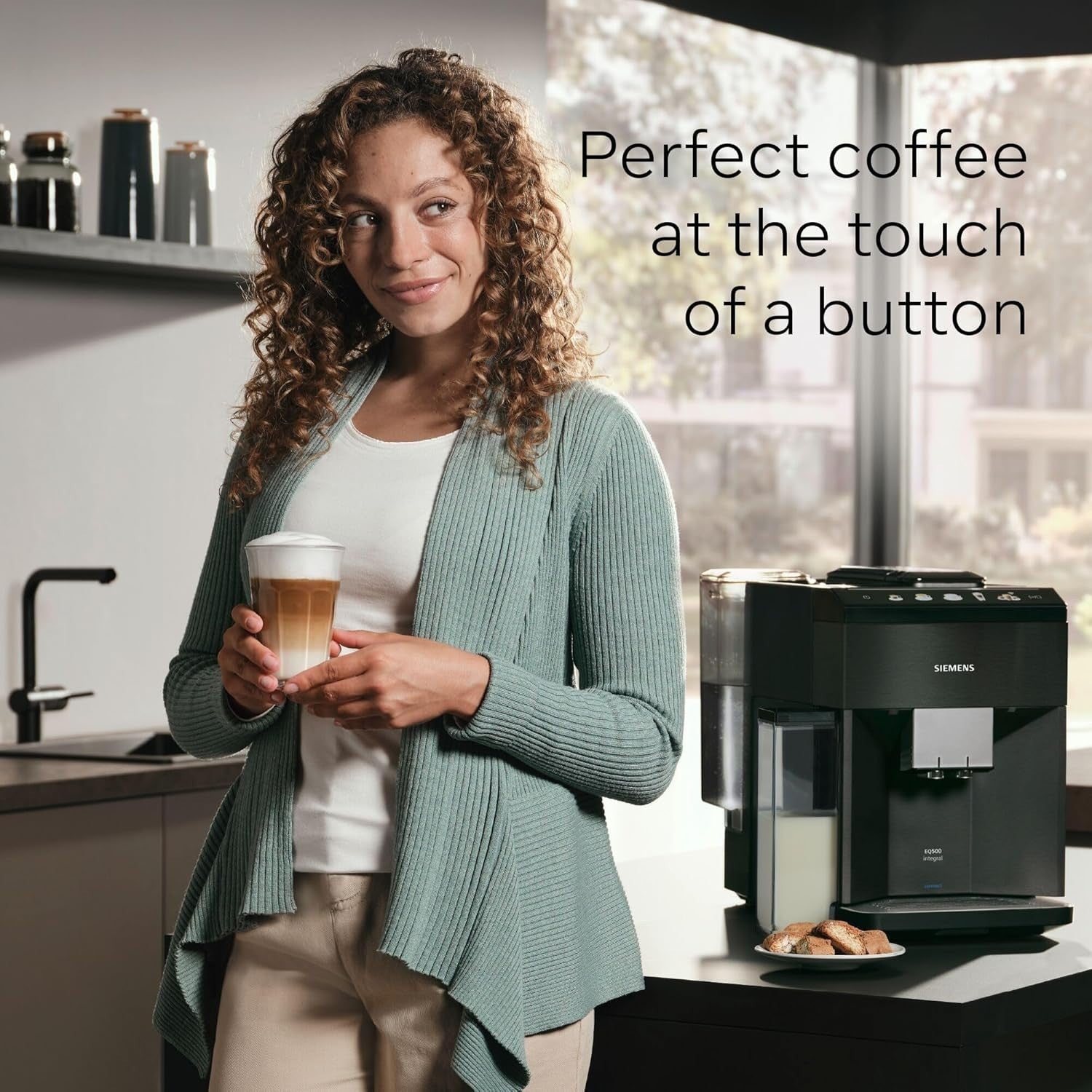 Smart Bean-to-Cup Coffee Maker Auto Milk Clean One-Touch Drinks
