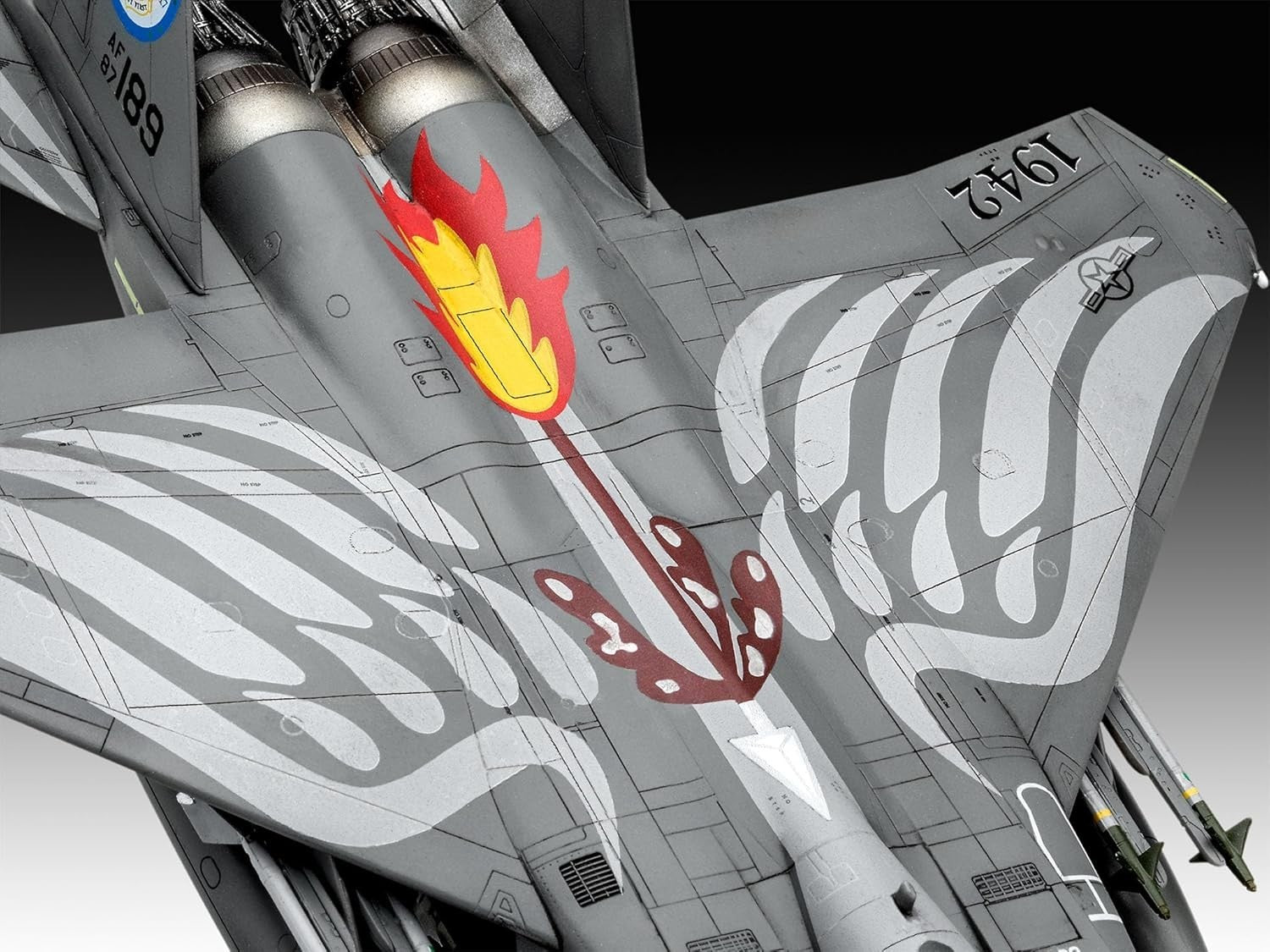 F-15E Strike Eagle 1:72 Fighter Jet Model Kit – Unpainted Display Build