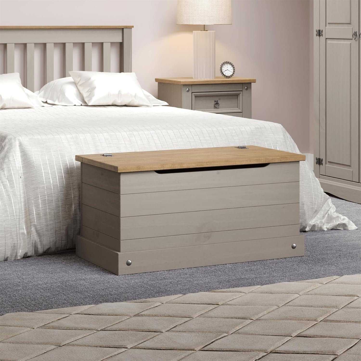 Solid Pine Storage Ottoman with Hinged Lid – Rustic Toy Chest & Bedding Box
