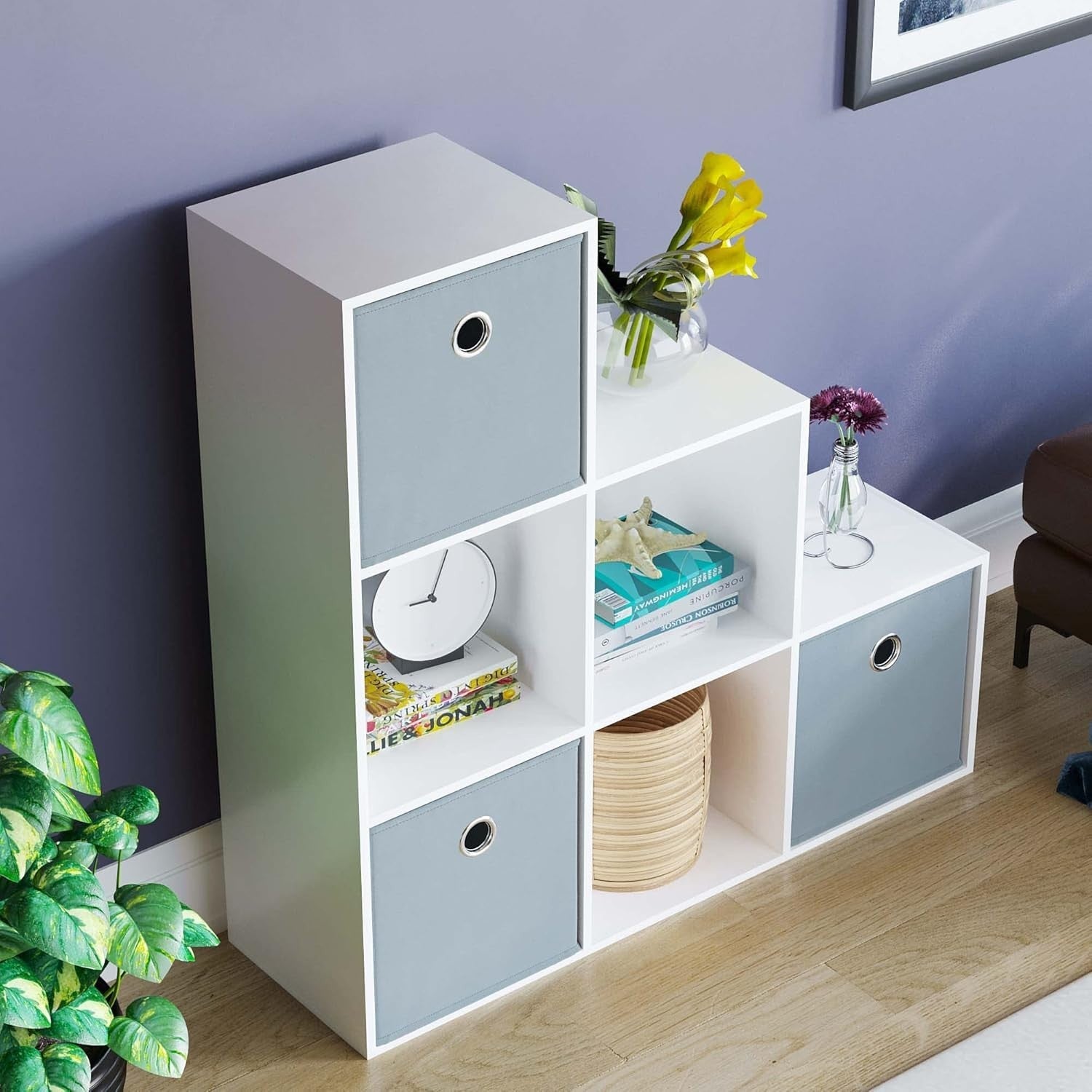 White 6 Cube Staircase Bookcase with 3 Grey Storage Baskets – Modern Unit