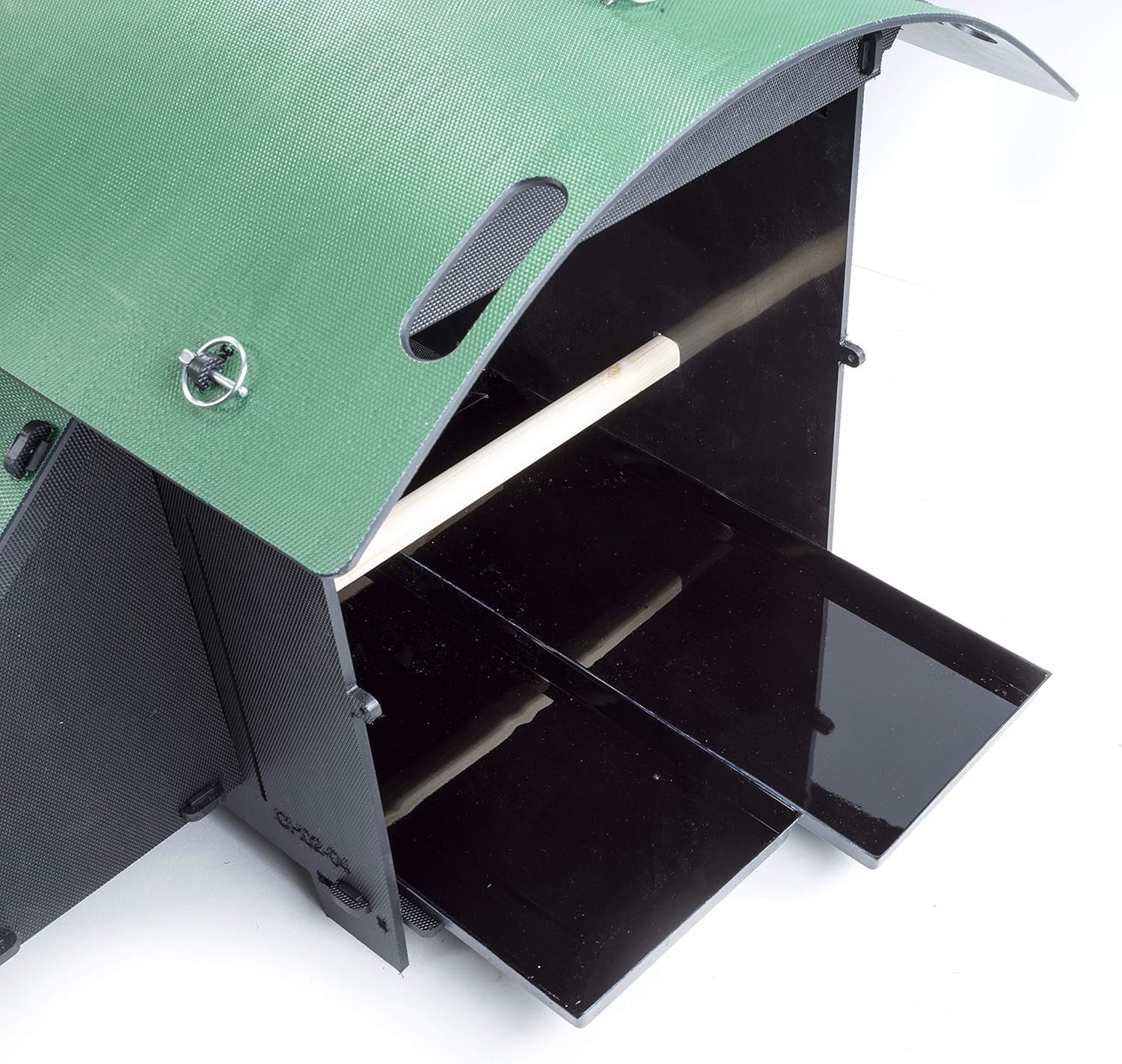Small Chicken Coop Fox Proof Recycled Plastic Waterproof Hen House 2–4
