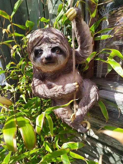 Climbing Sloth Garden Ornament on Rope – 30cm Weatherproof Resin Outdoor Decor