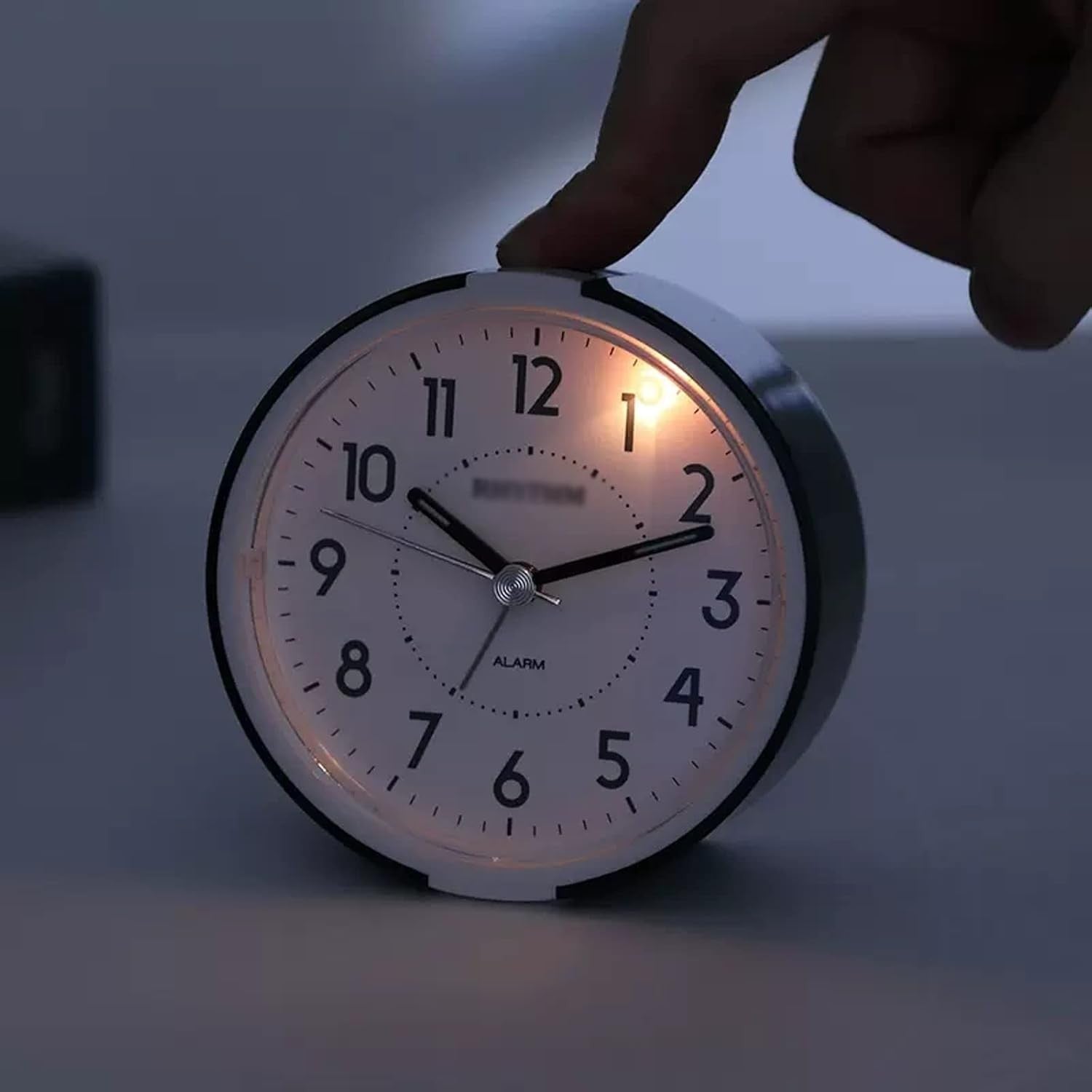Silent Alarm Clock Battery Operated Loud Wake Up Bedside Clock for Heavy Sleeper