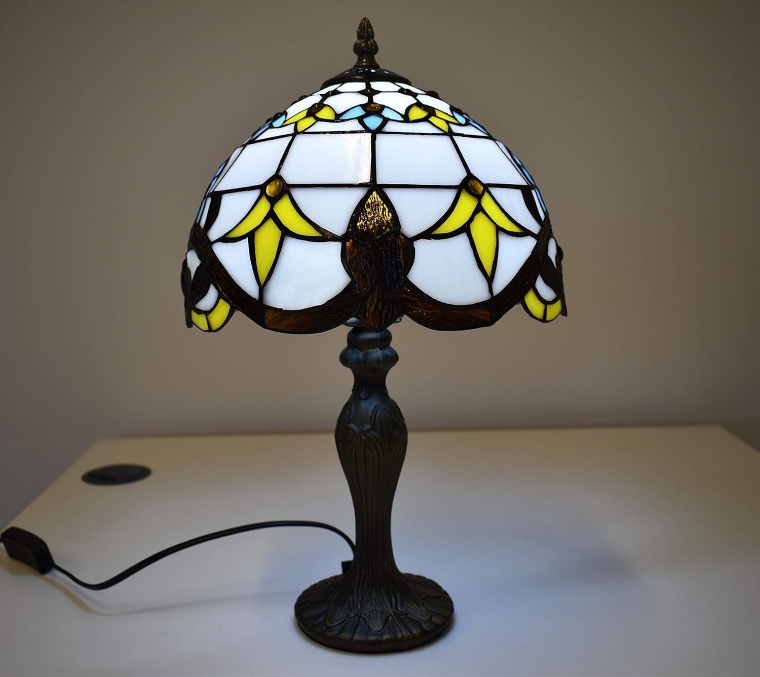 Stained Glass Tiffany Table Lamp Antique Design E27 Bulb Bedroom Desk Light