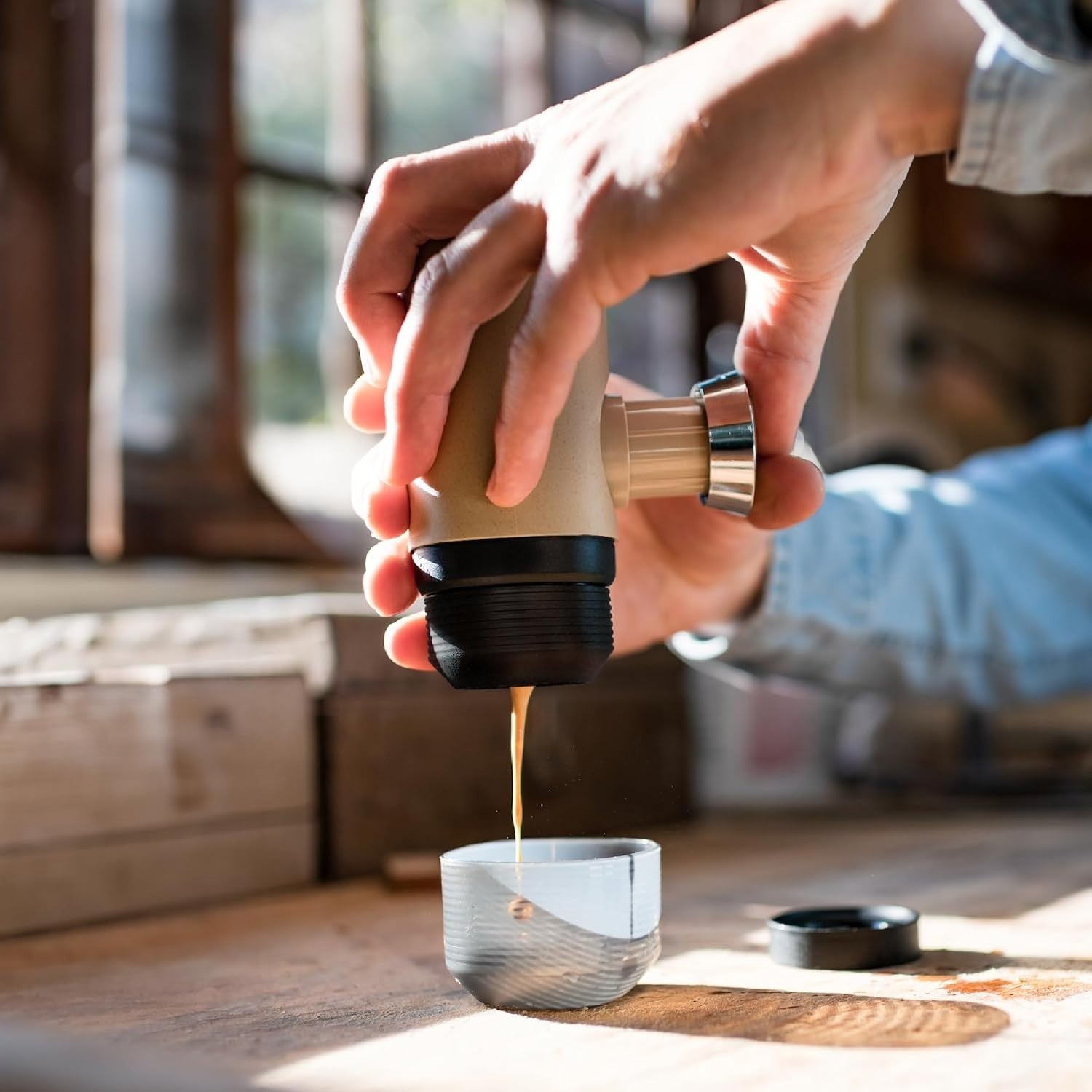 Portable Espresso Maker 18 Bar Pressure Travel Coffee Machine for Capsules