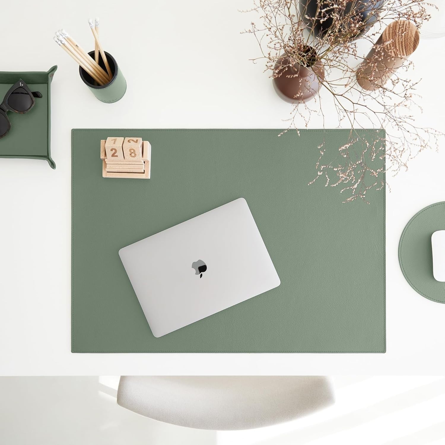 Leather Valet Tray Sage Green – Desk Organiser for Keys, Coins & Jewellery