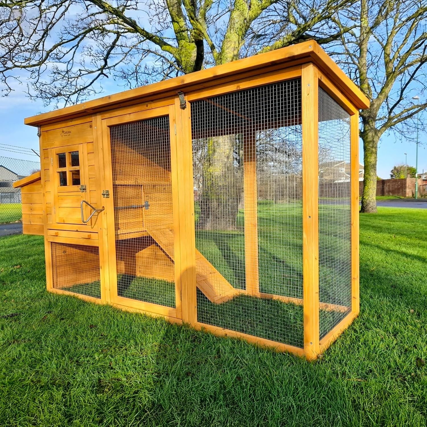 Compact Wooden Chicken Coop Covered Run Pull Out Tray 2–4 Birds
