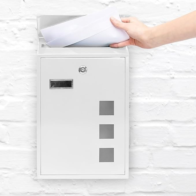 Wall Mounted Lockable Mailbox White Metal Modern Design 3 Windows 25x40cm