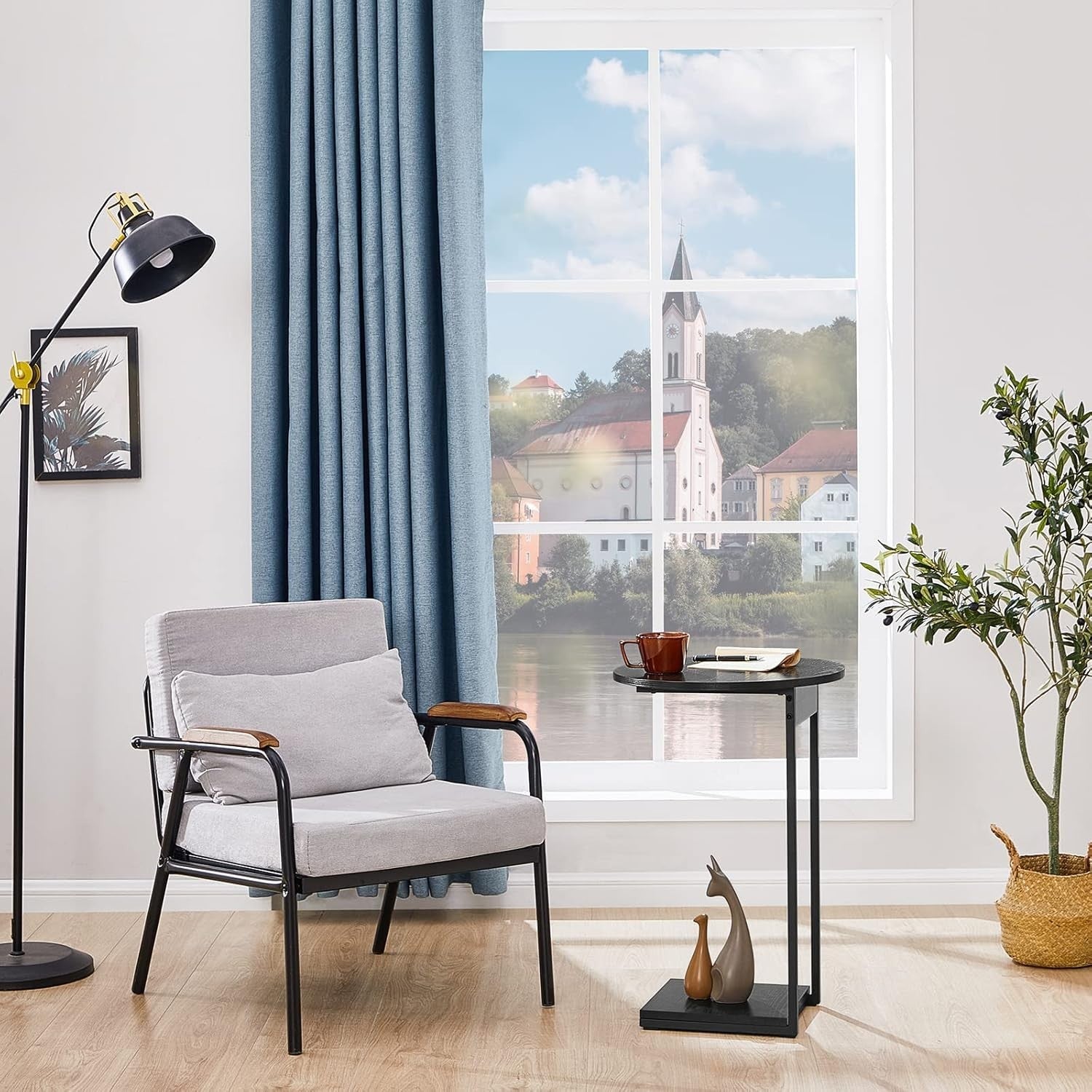 Slim C-Shaped Black Side Table with Storage Shelf – Space-Saving End Table