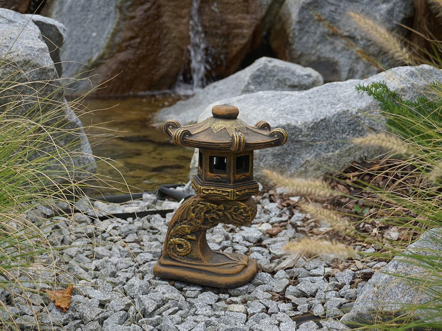 Tendril Japanese Stone Lantern 32 cm – White Frostproof Garden Decor
