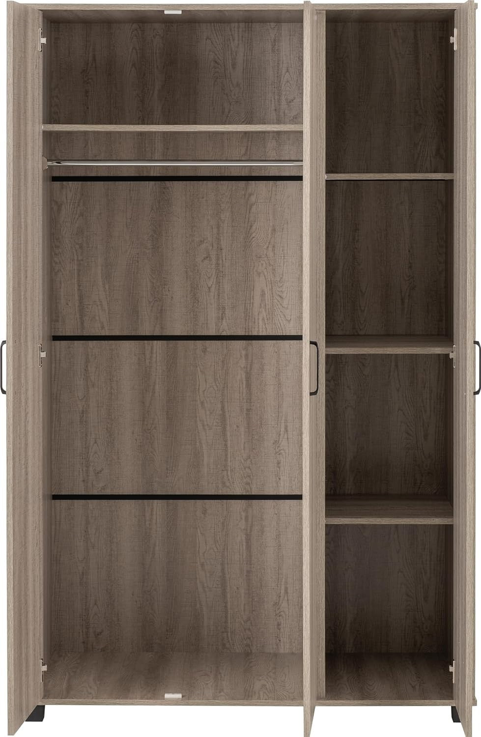 3 Door Light Oak Wardrobe with Adjustable Shelves & Spacious Storage