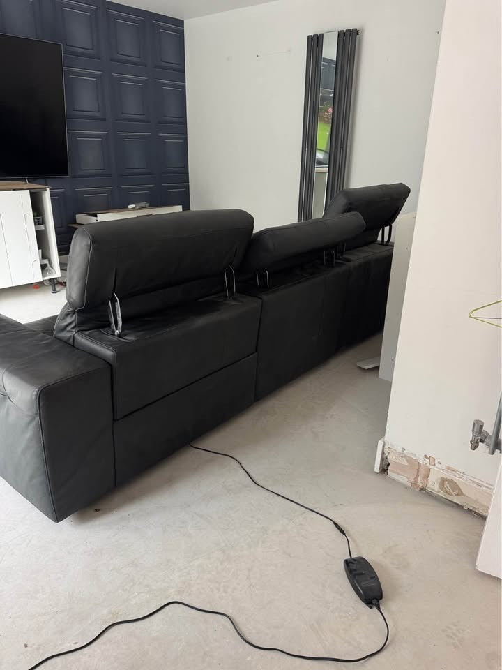 Natuzzi Black Leather Recline Corner Sofa (PTP)