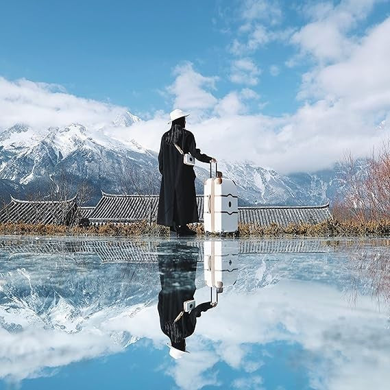 Hard Shell Spinner Suitcase Polycarbonate TSA Lock USB Port Cabin Size