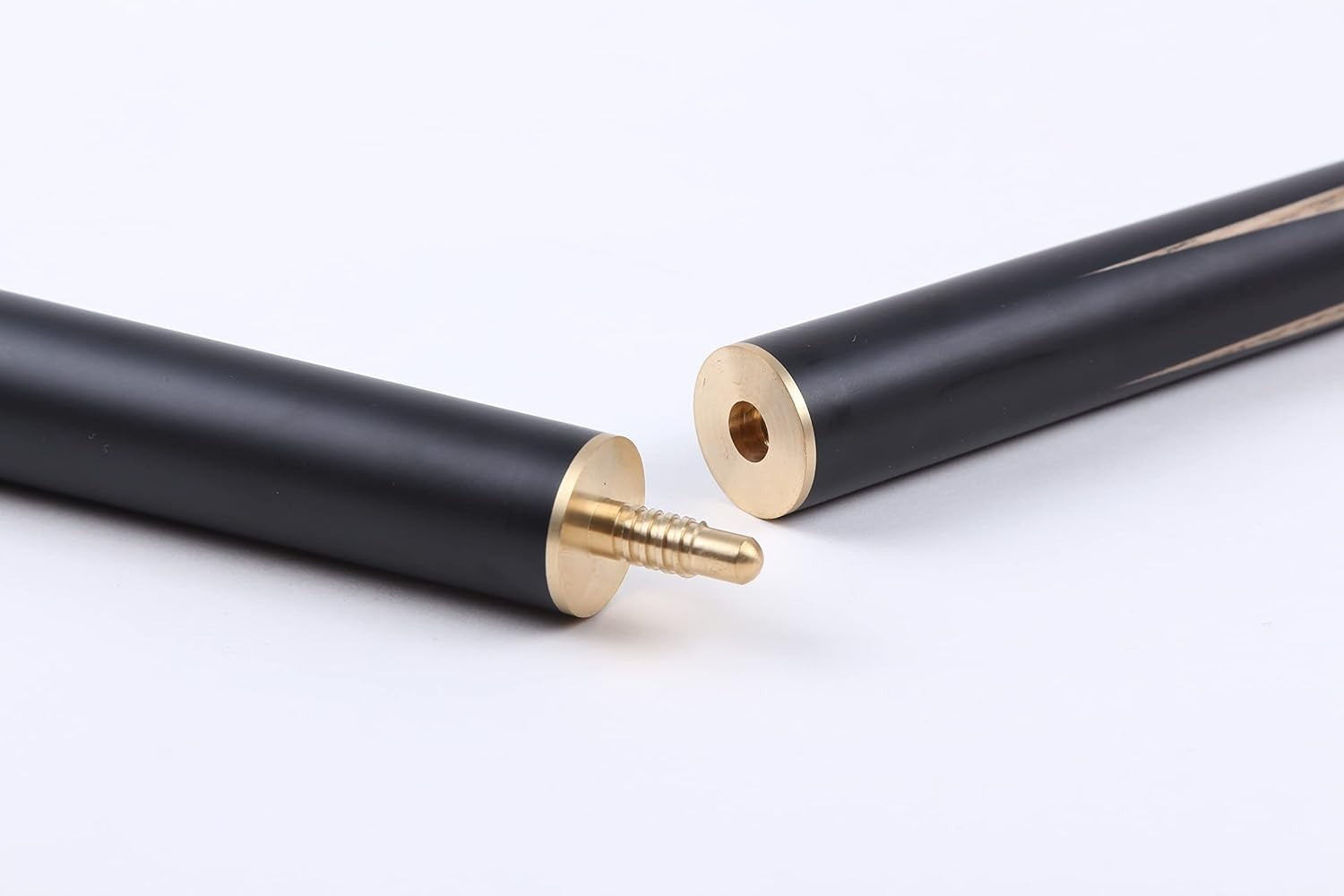 145cm 3/4 Cut Ash Snooker Cue 9.5mm Tip Extension Hard Case Set