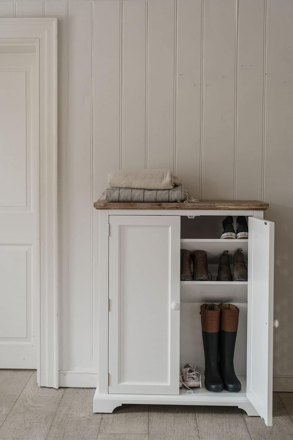 White Wooden Shoe Cabinet with Adjustable Shelves & Airflow Doors